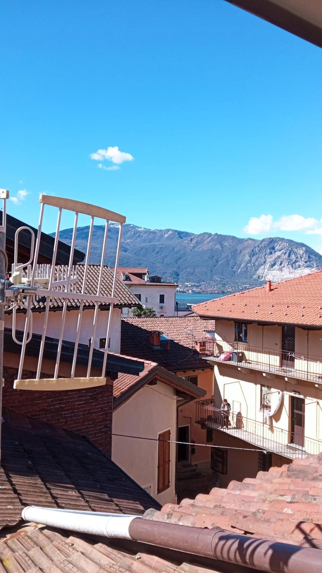 Casa Vacanze Scent Of Roses Verbania Zewnętrze zdjęcie
