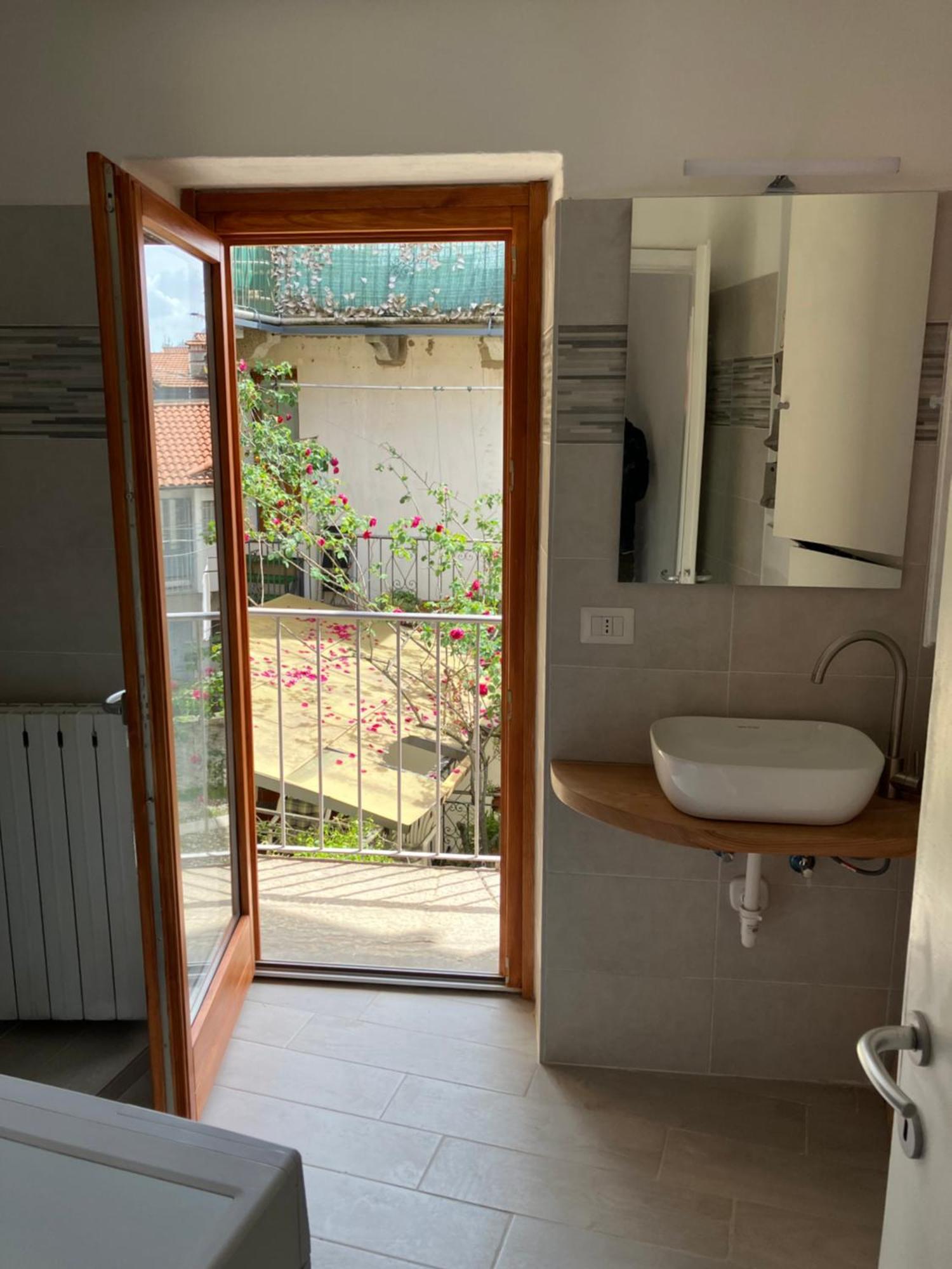 Casa Vacanze Scent Of Roses Verbania Zewnętrze zdjęcie